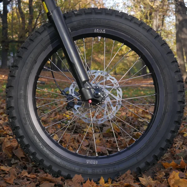 The 18” Trial Set is mounted on a Talaria e-bike with TRIAL tires.