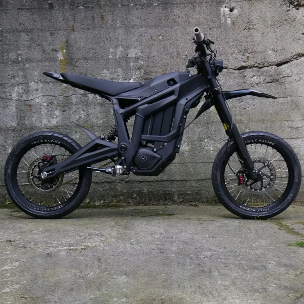 The 16” Supermoto Superlight Set is mounted on a Talaria e-bike with ON-ROAD tires.