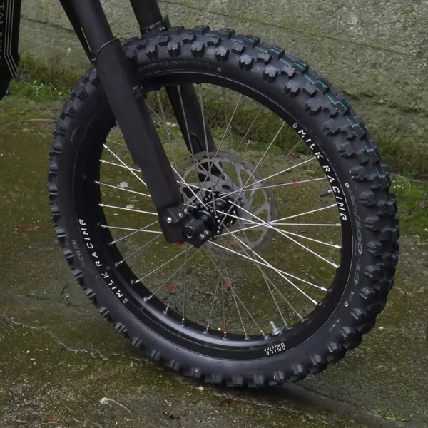The 19" & 16” Set is mounted on a Talaria e-bike with OFF-ROAD tires.