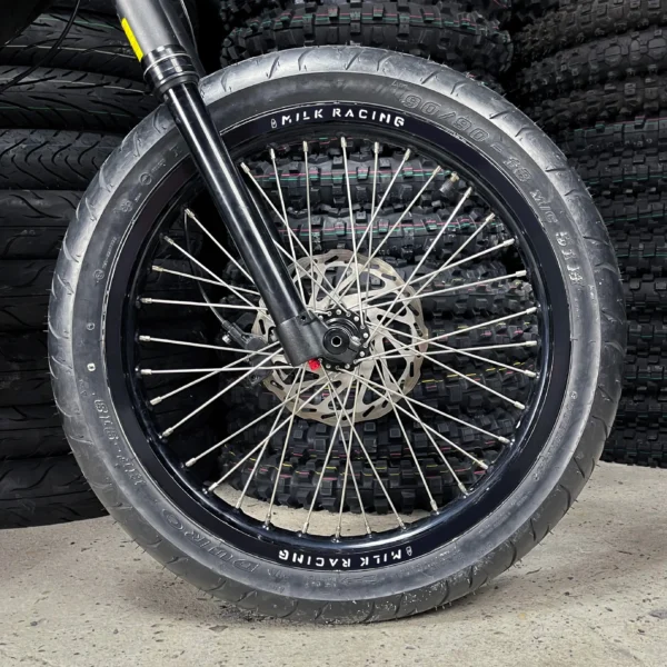The 18” Supermoto Set is mounted on a Talaria e-bike with OFF-ROAD tires.