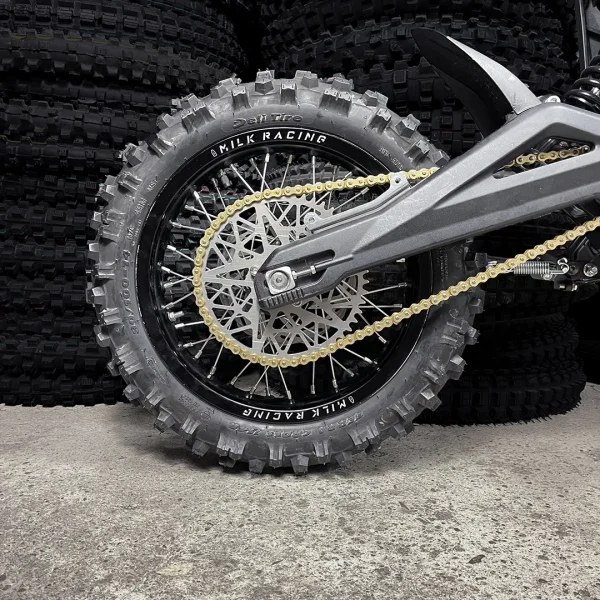 The 14” PitBike Set is mounted on a Talaria e-bike with OFF-ROAD tires.