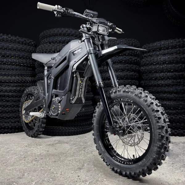The 14” PitBike Set is mounted on a Talaria e-bike with OFF-ROAD tires.