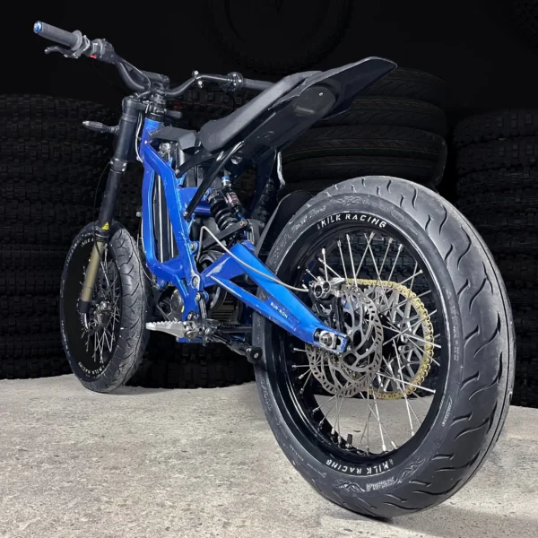 The 17" SuperMoto Set is mounted on a SurRon e-bike with ON-ROAD tires.
